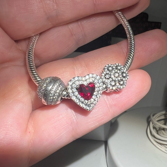 XL Red Heart Charm - Picture 9 of 10